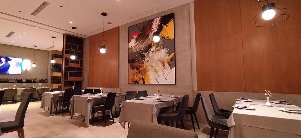 Boutique Hotel Whisky Tirana Bagian luar foto