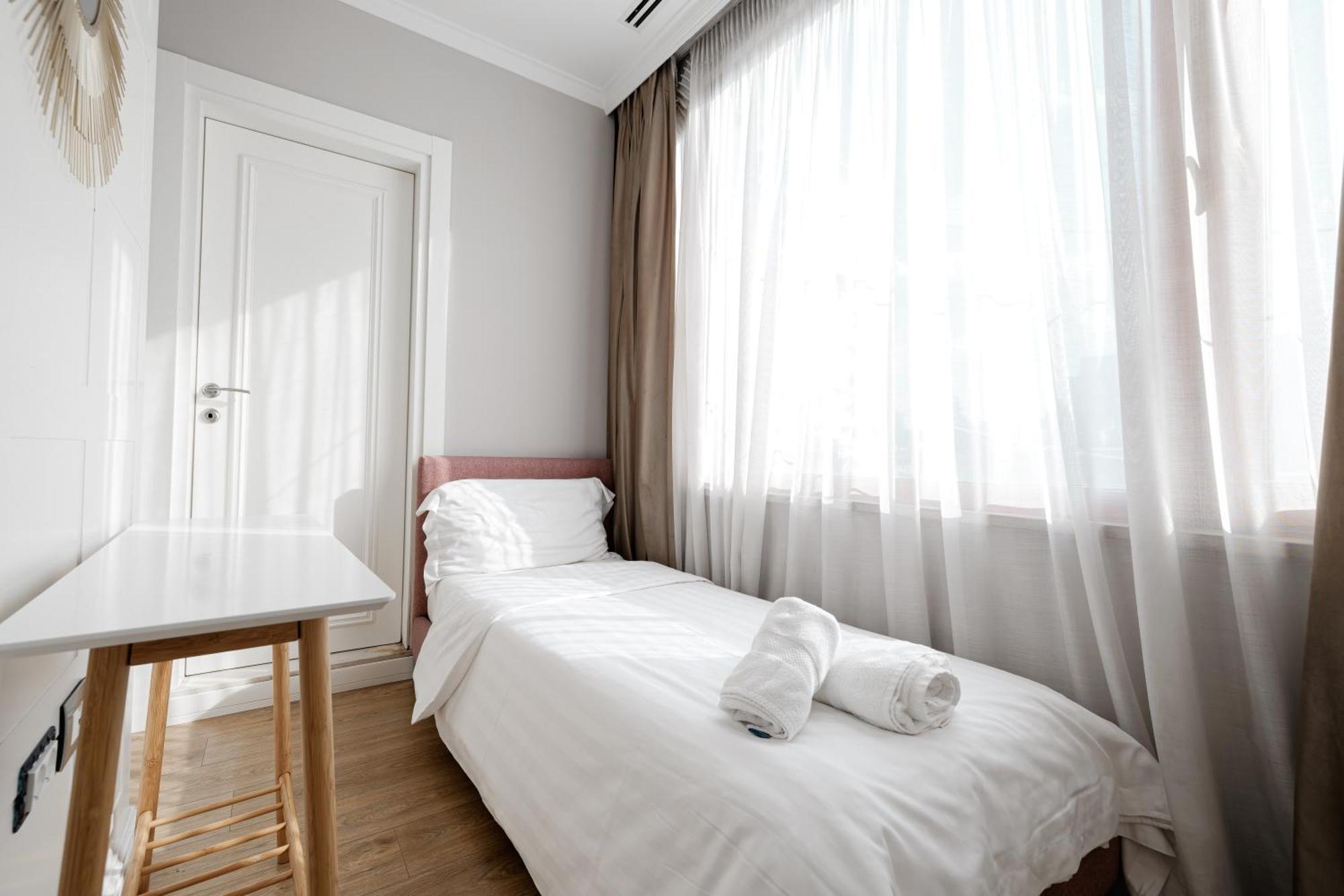 Boutique Hotel Whisky Tirana Bagian luar foto