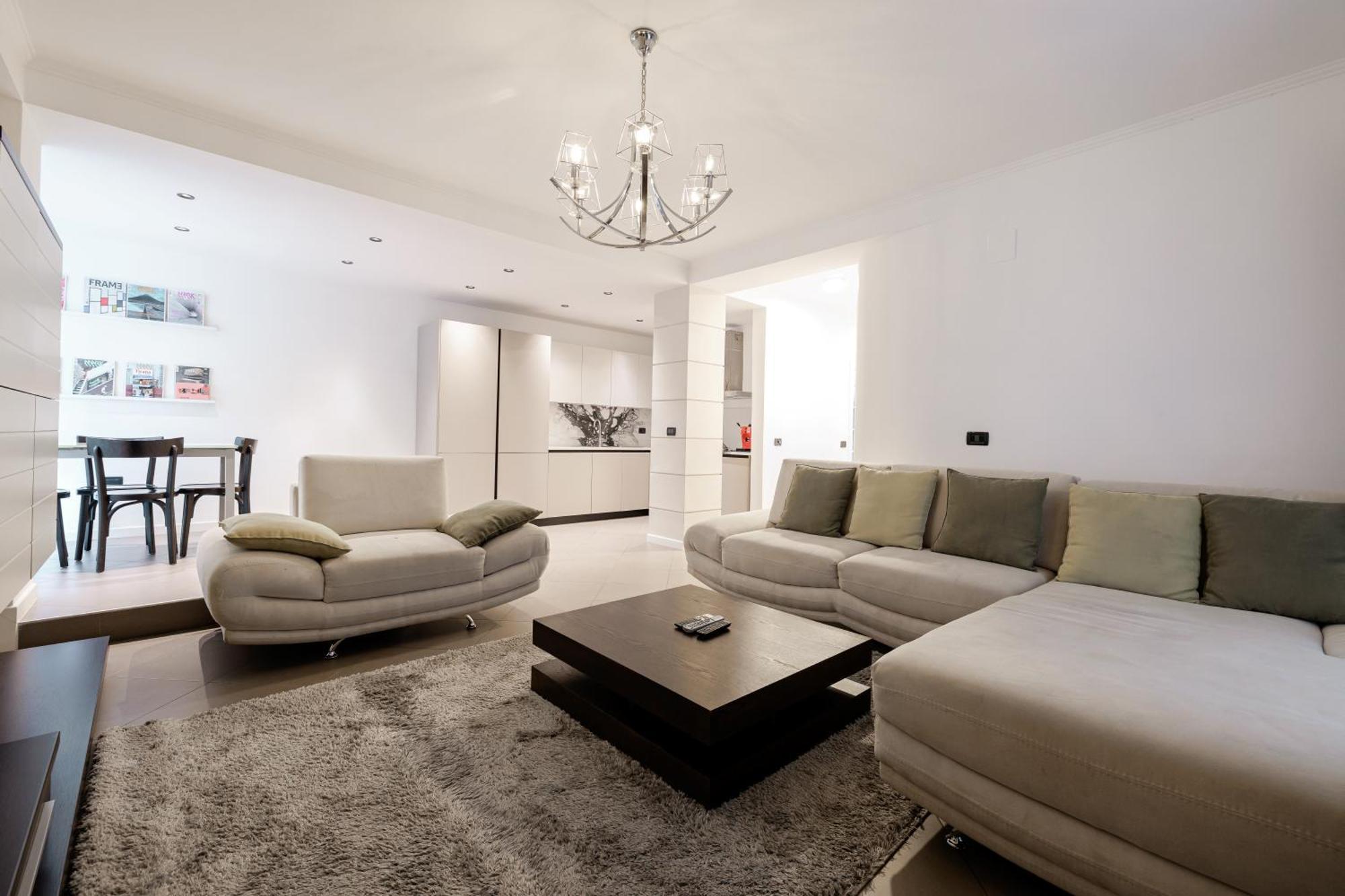 Boutique Hotel Whisky Tirana Bagian luar foto