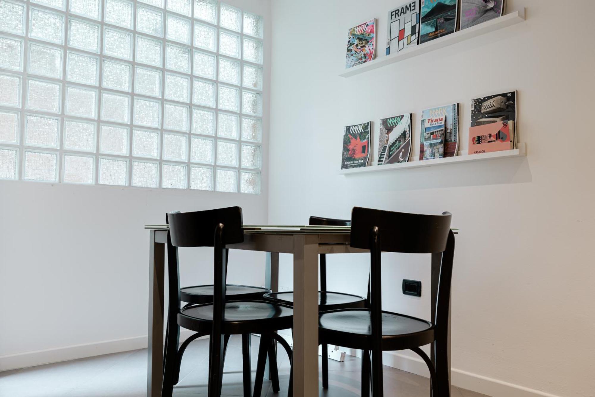 Boutique Hotel Whisky Tirana Bagian luar foto