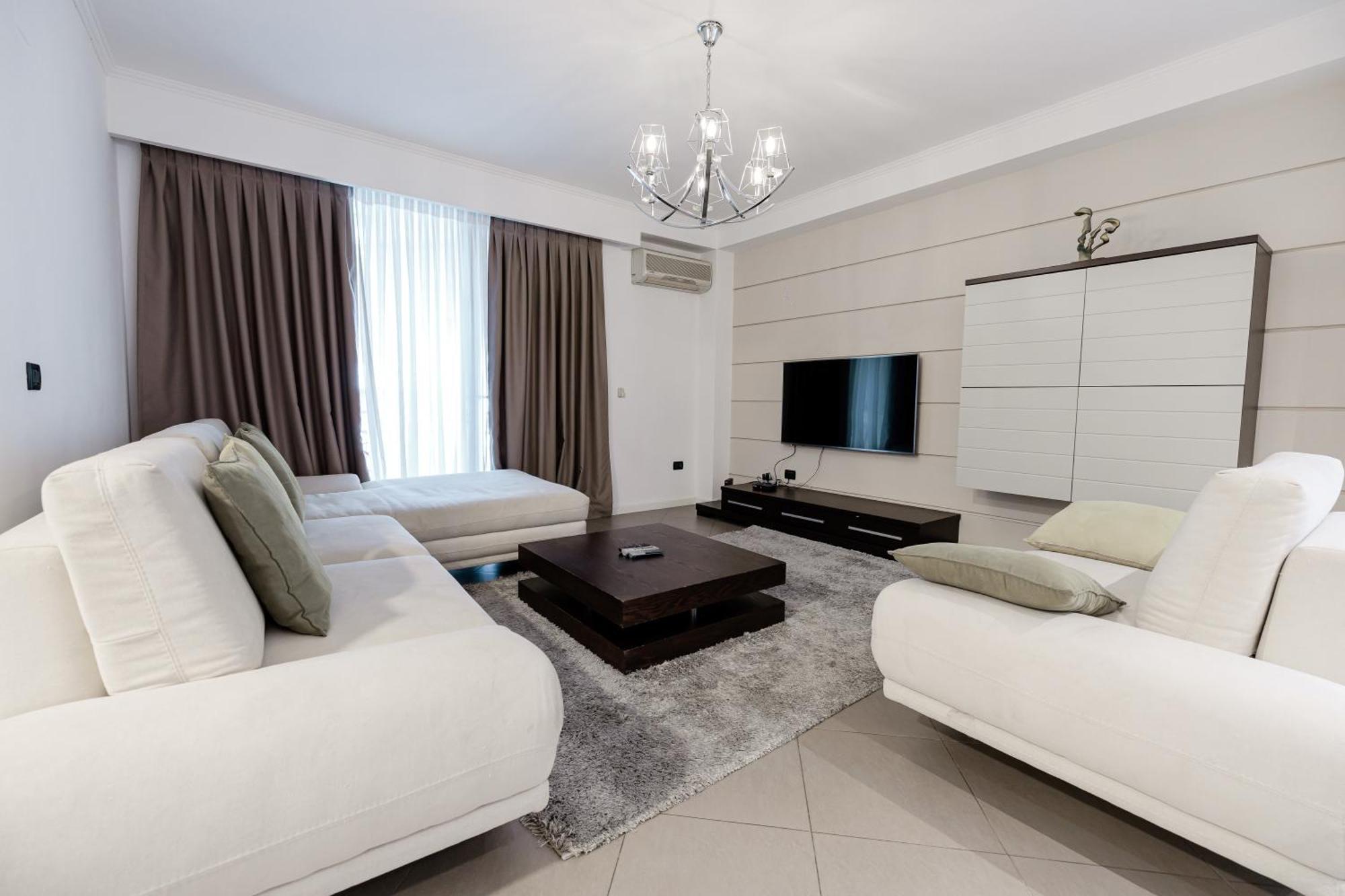 Boutique Hotel Whisky Tirana Bagian luar foto