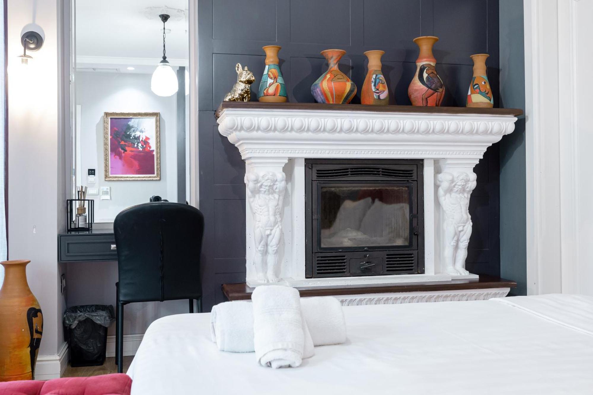 Boutique Hotel Whisky Tirana Bagian luar foto