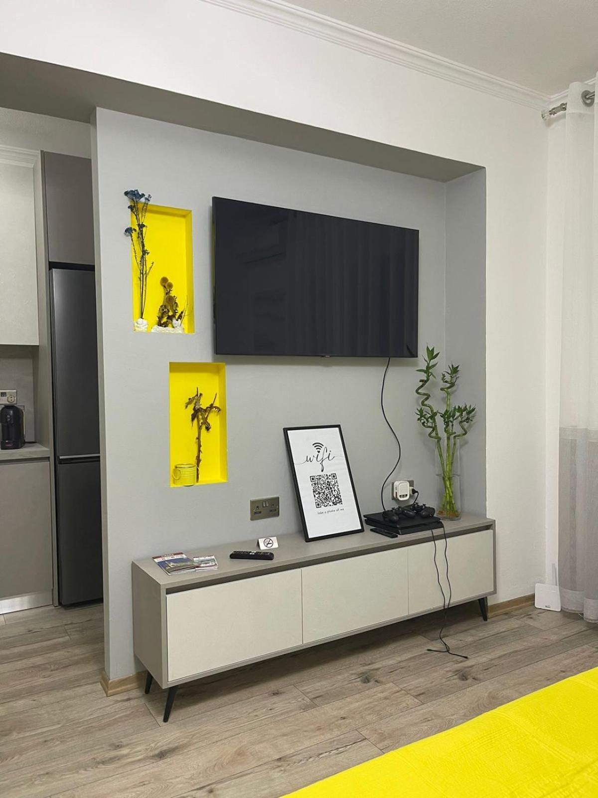 Boutique Hotel Whisky Tirana Bagian luar foto